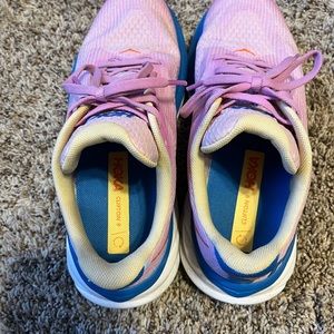 Hoka Clifton 9’s